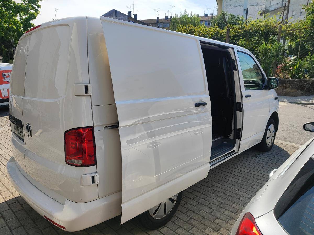 volkswagen-transporter-2021-diesel-1968cc