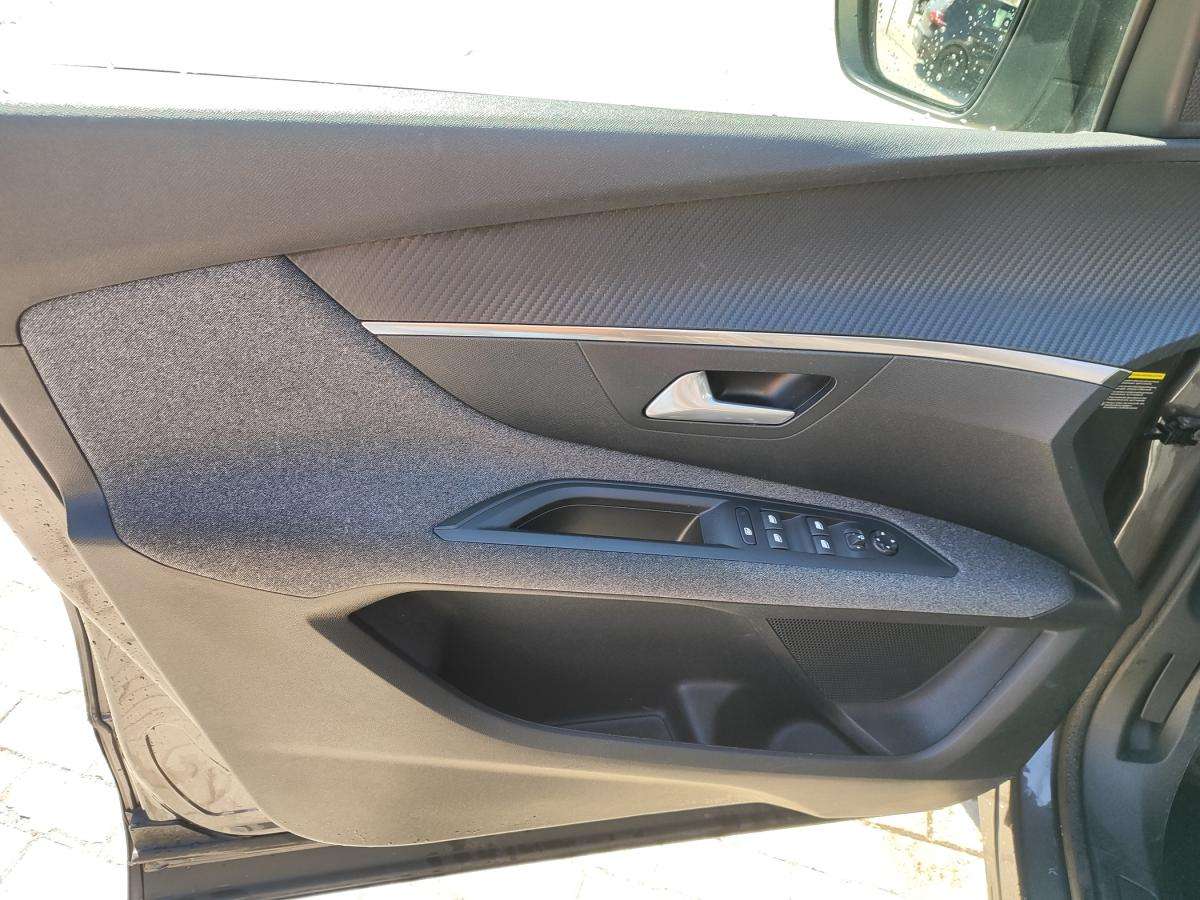 peugeot-3008-2022-diesel-1499cc