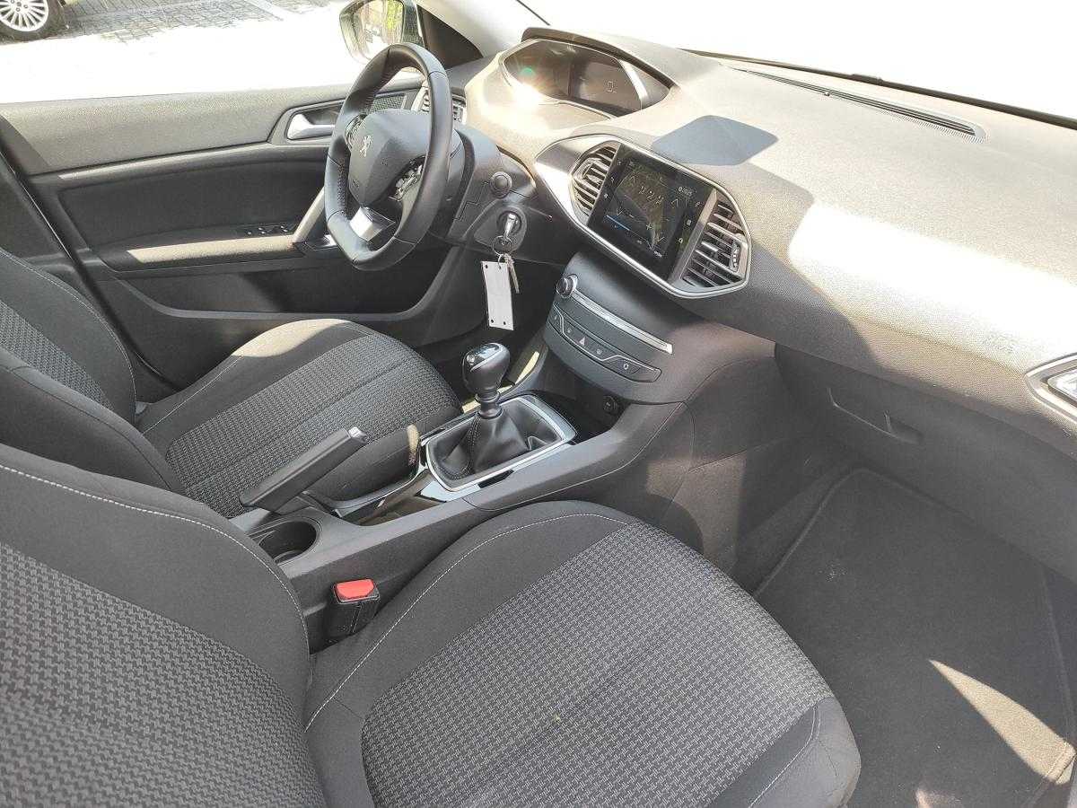 peugeot-308-2019-diesel-1499cc
