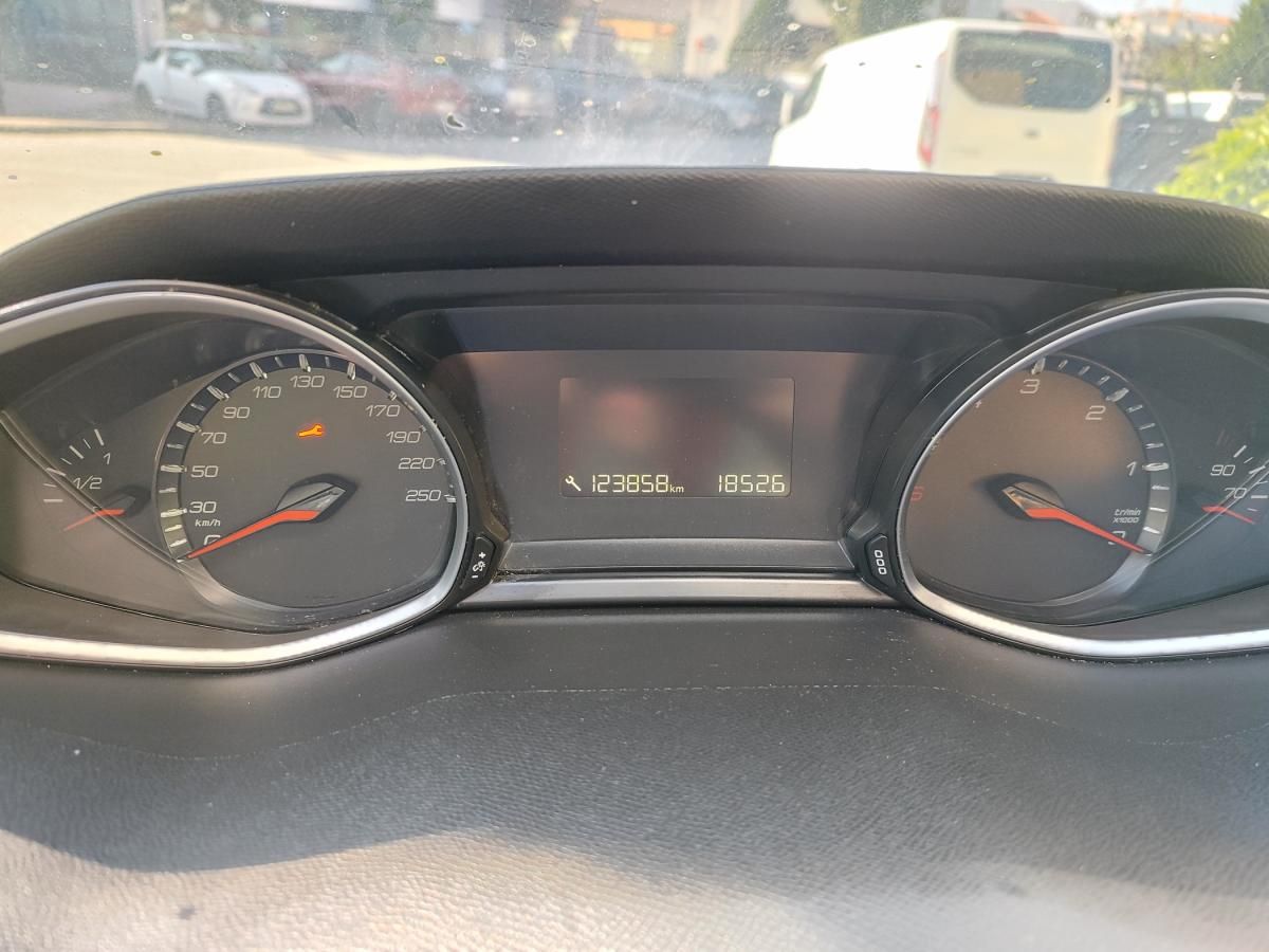 peugeot-308-2019-diesel-1499cc