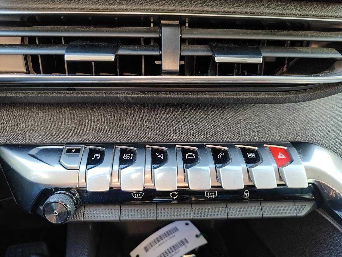 peugeot-3008-2021-hibrido-a-gasolina-1598cc