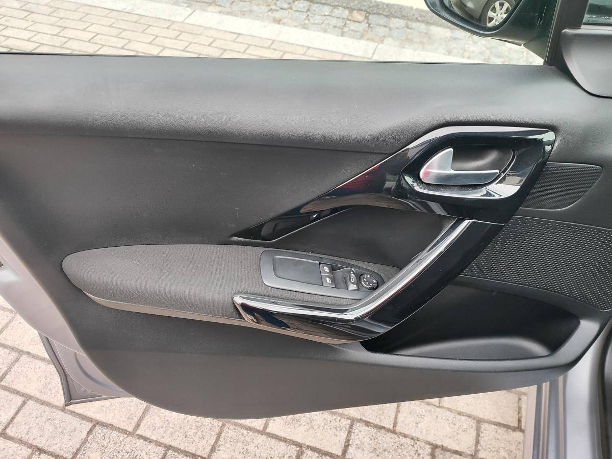 peugeot-208-2019-diesel-1499cc
