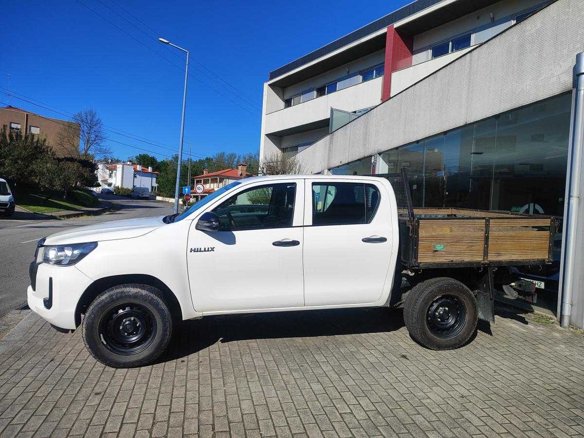 toyota-hilux-2023-diesel-2393cc