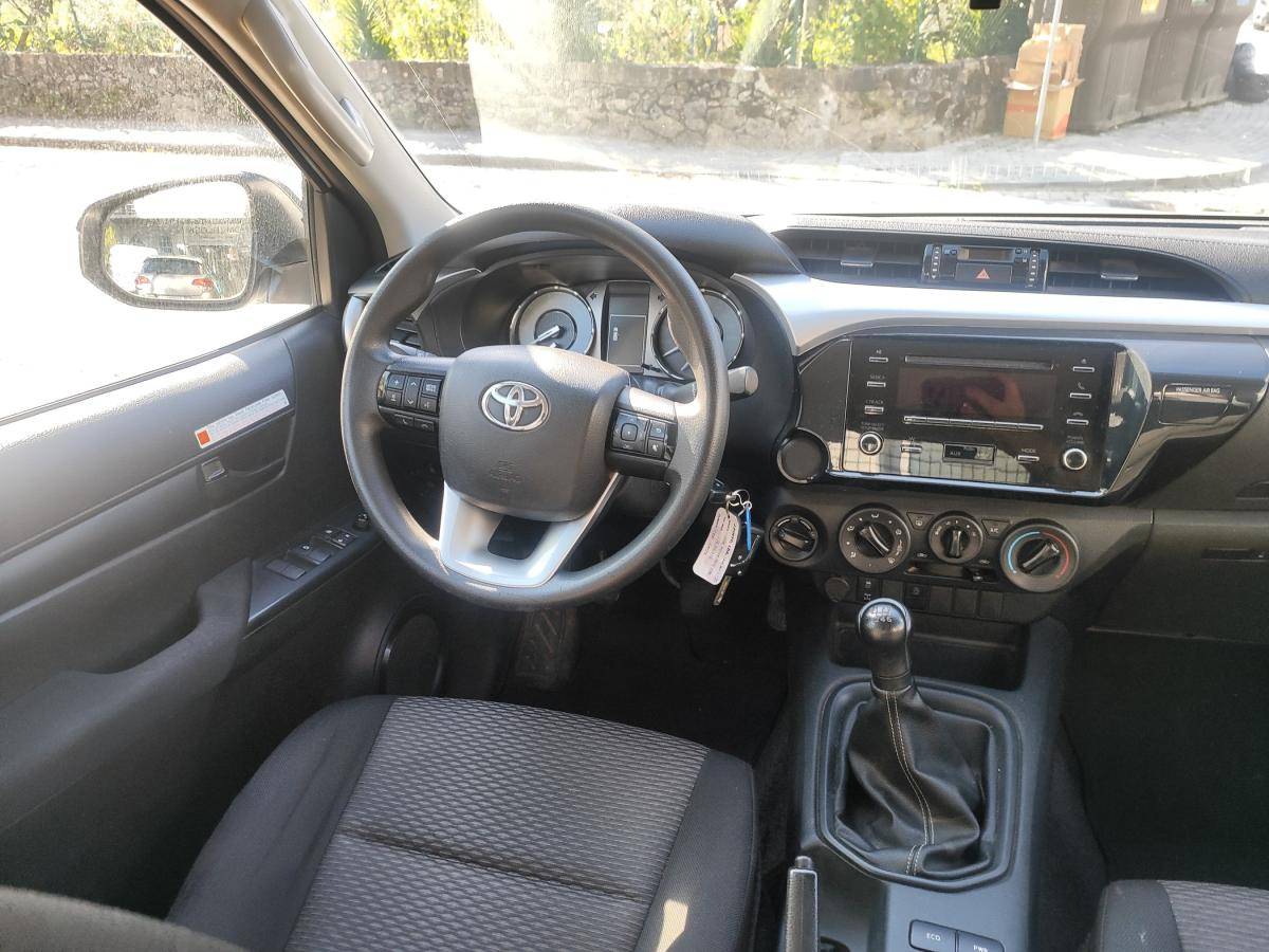 toyota-hilux-2023-diesel-2393cc