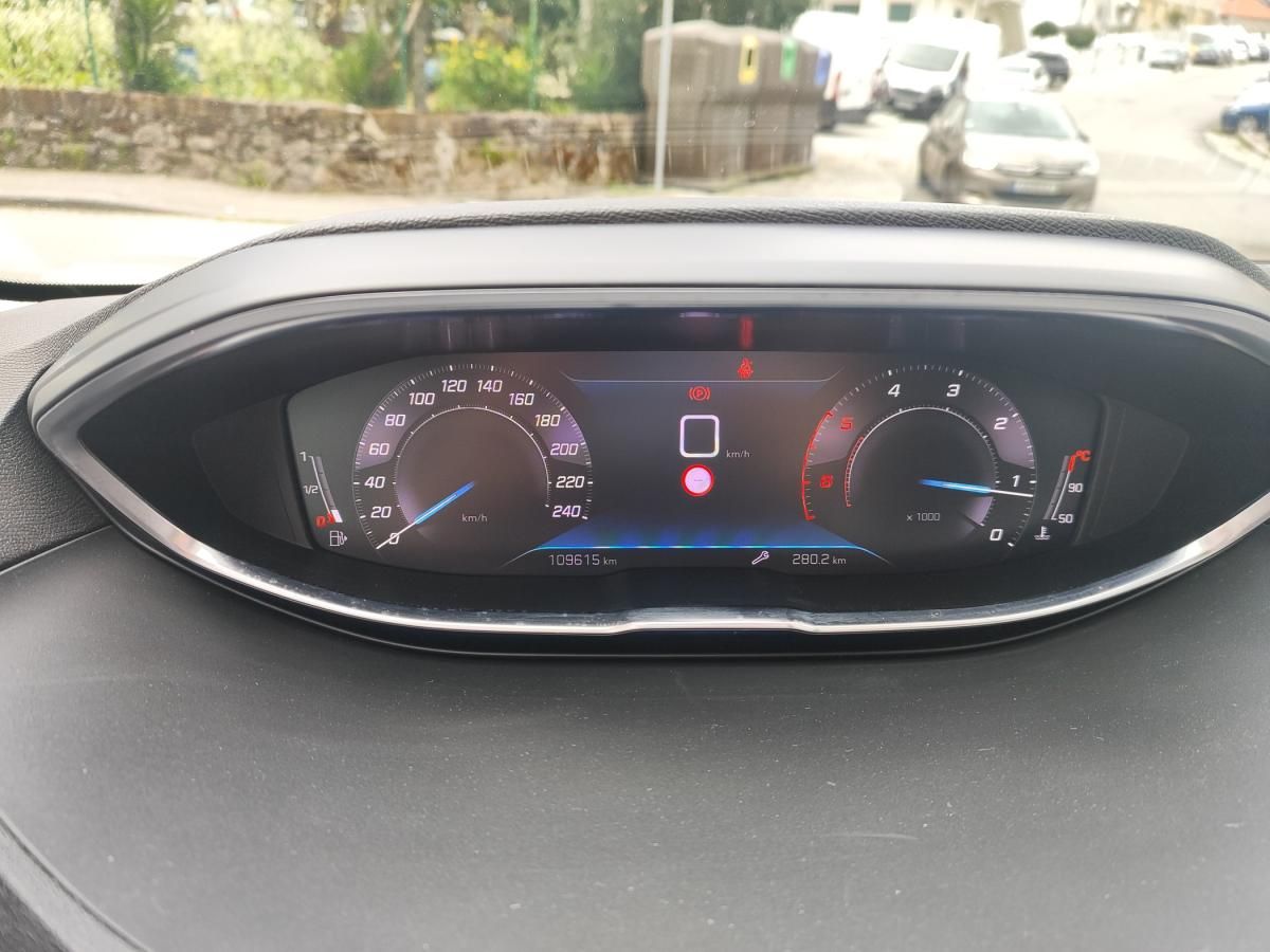 peugeot-3008-2022-diesel-1499cc