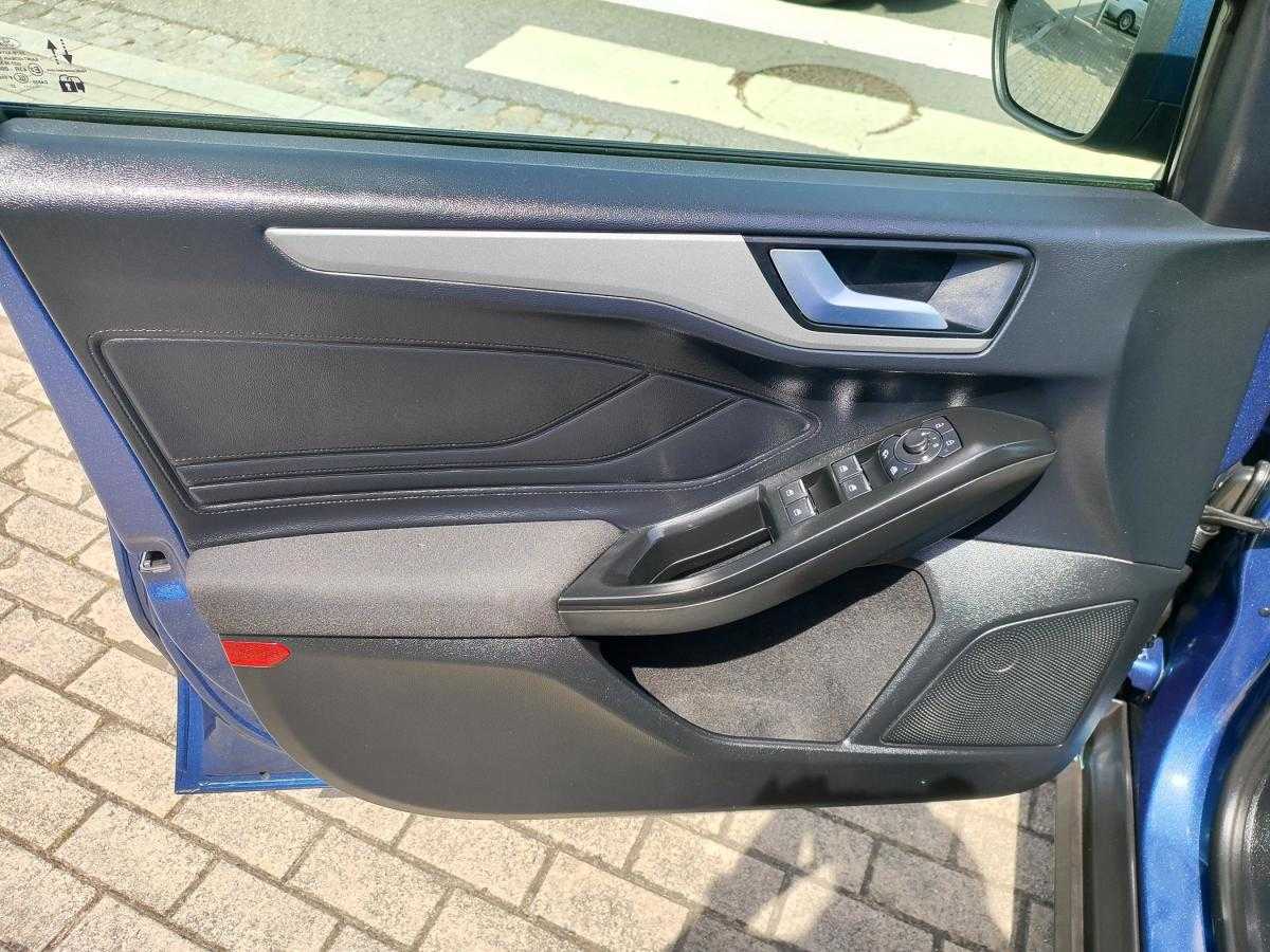 ford-focus-2022-diesel-1499cc