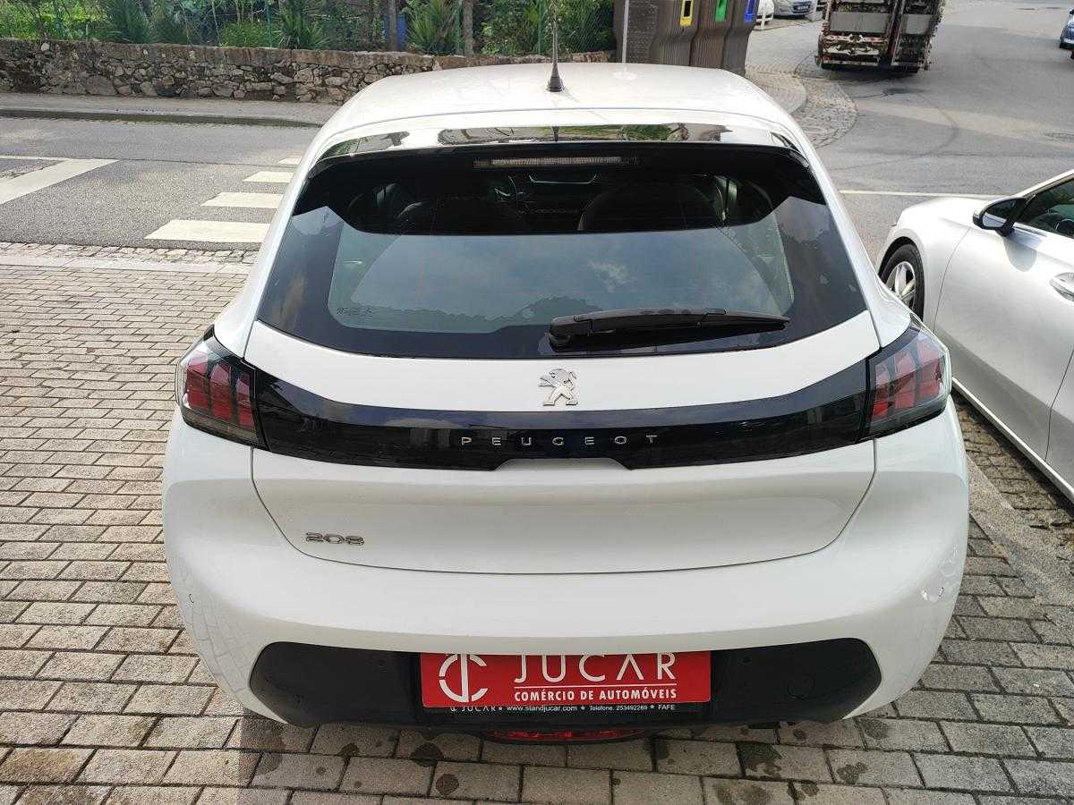 peugeot-208-2022-diesel-1499cc