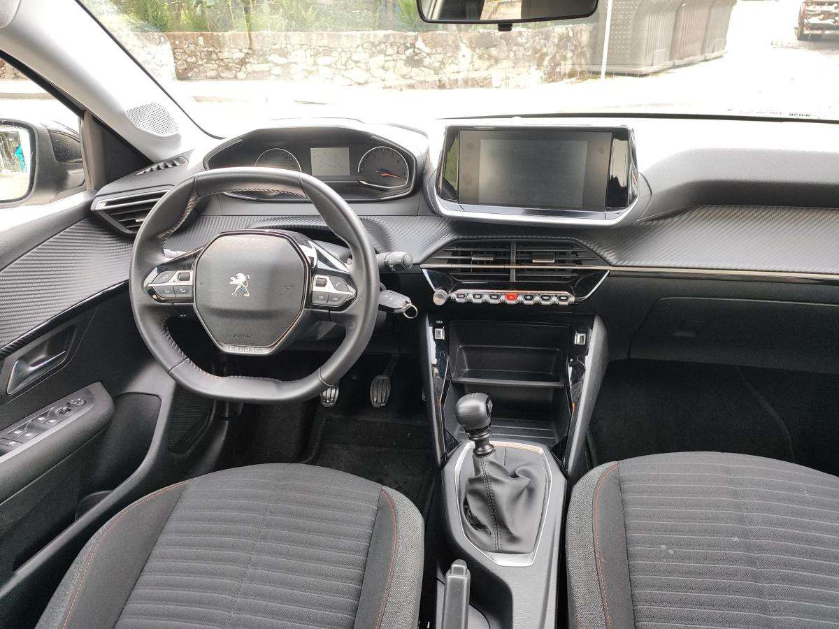 peugeot-208-2022-diesel-1499cc