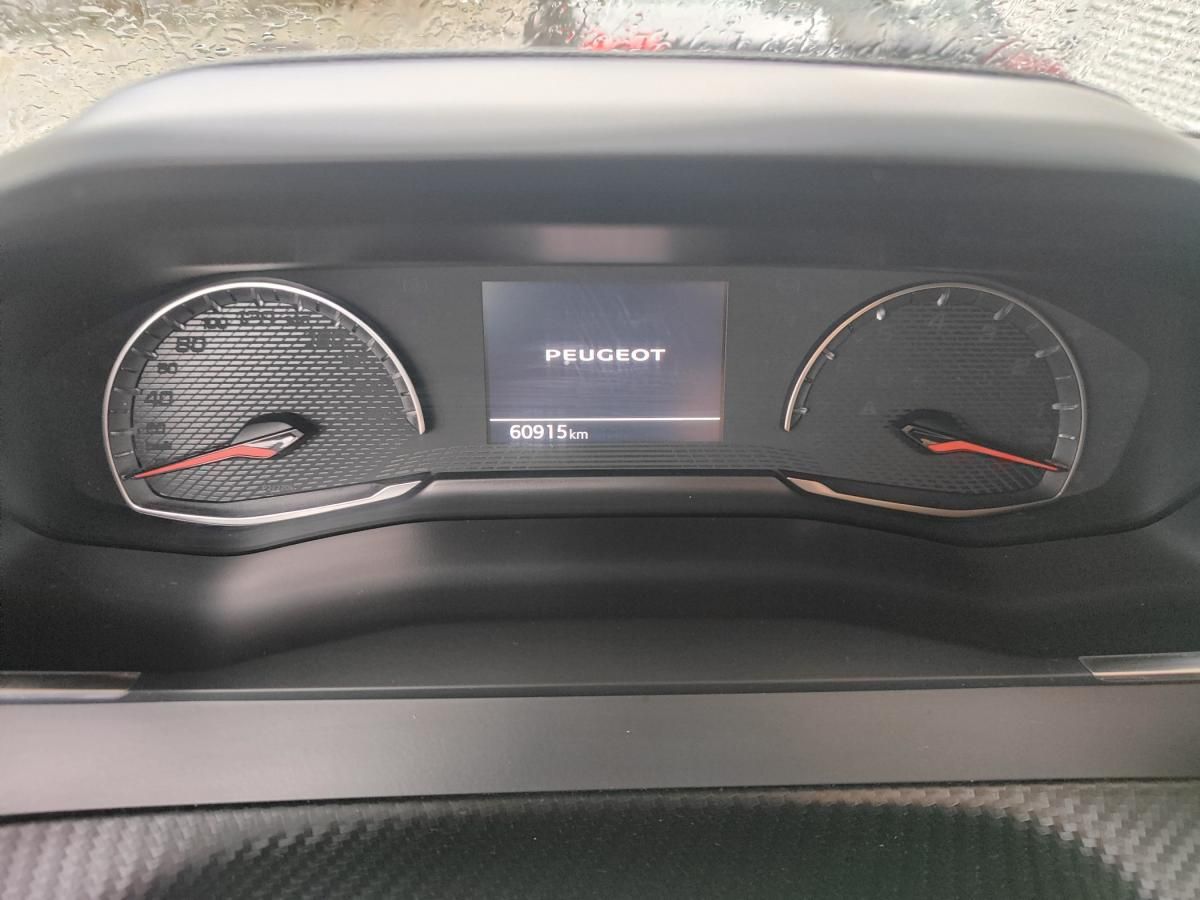 peugeot-208-2022-diesel-1499cc