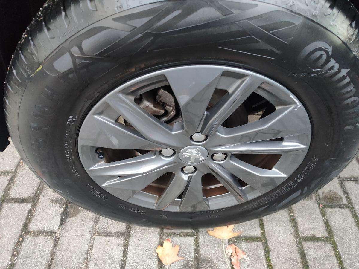 peugeot-2008-2021-diesel-1499cc