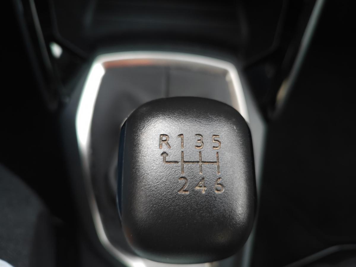 peugeot-2008-2021-diesel-1499cc