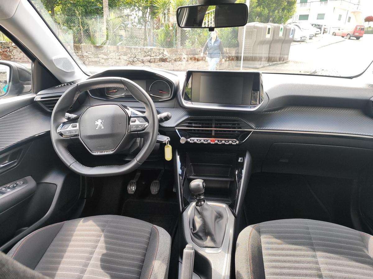peugeot-208-2022-diesel-1499cc