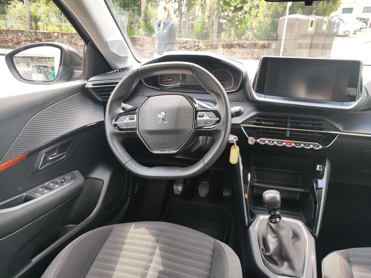 peugeot-208-2022-diesel-1499cc