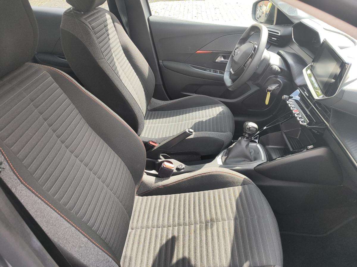 peugeot-208-2022-diesel-1499cc