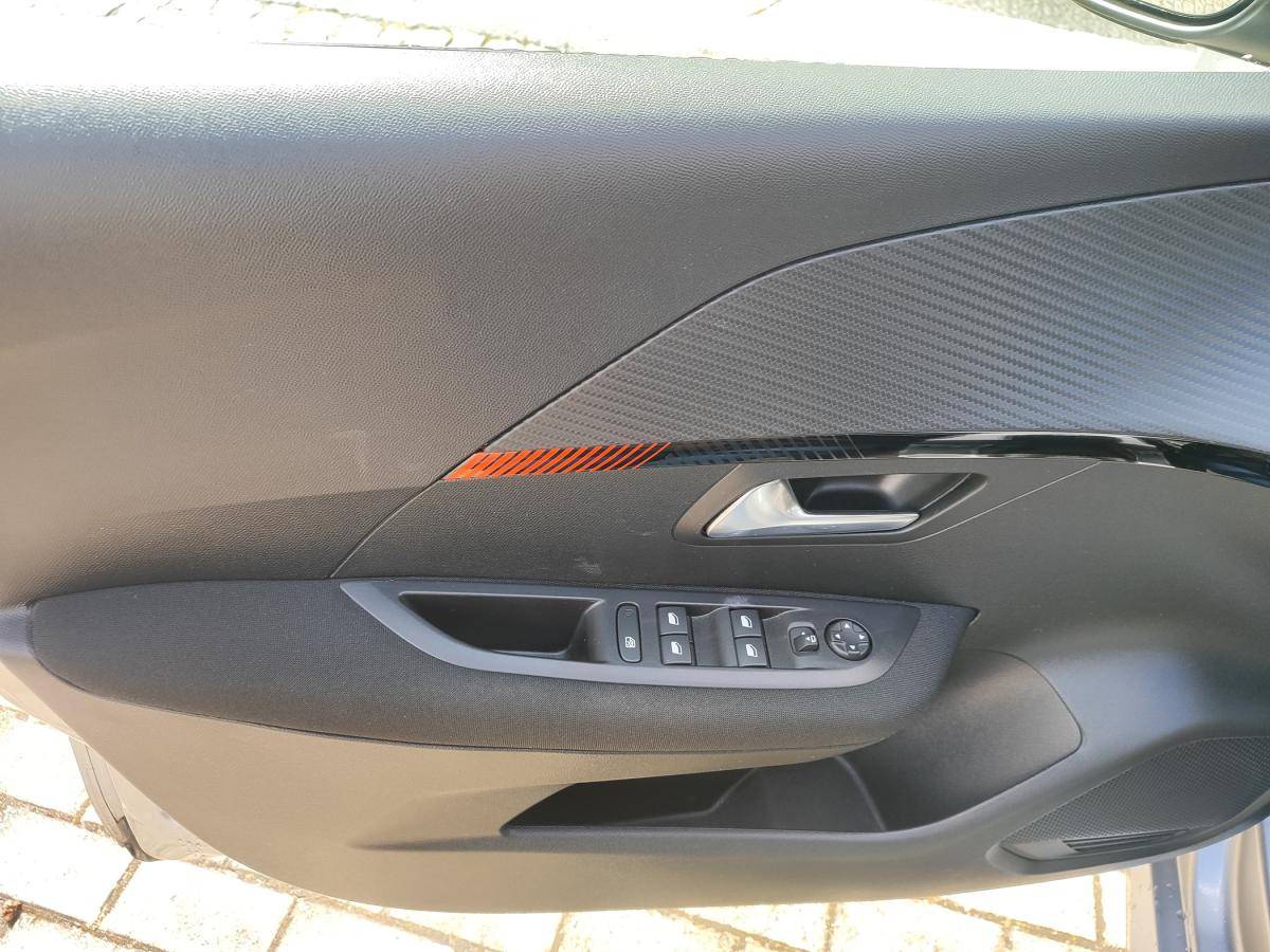 peugeot-208-2022-diesel-1499cc