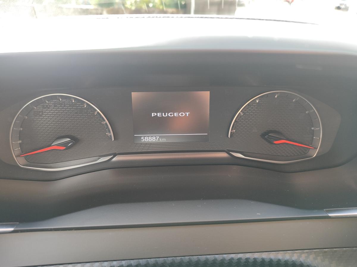 peugeot-208-2022-diesel-1499cc