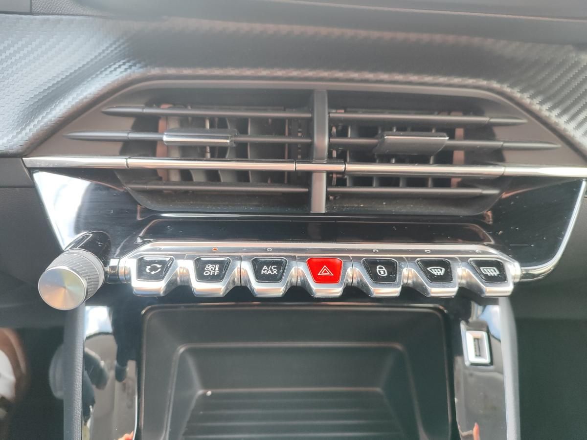 peugeot-208-2022-diesel-1499cc