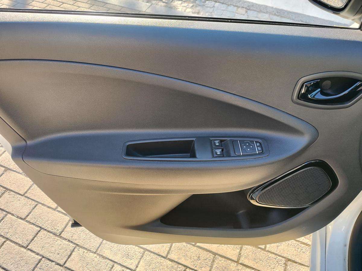 renault-zoe-2021-eletrico-0cc