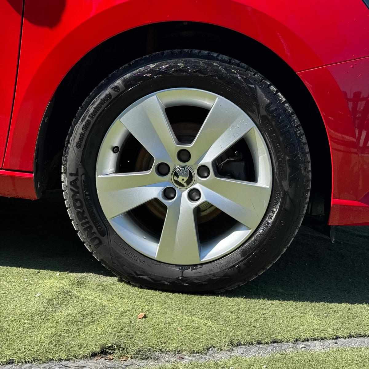 skoda-fabia-1-0-tsi-2018-gasolina-999cc