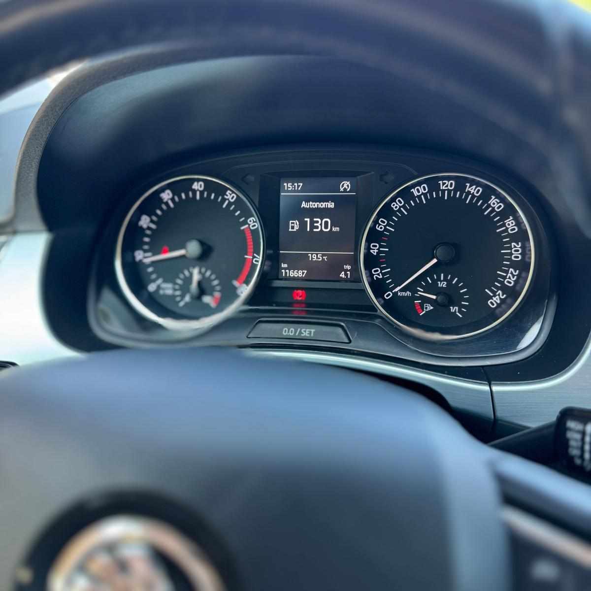 skoda-fabia-1-0-tsi-2018-gasolina-999cc