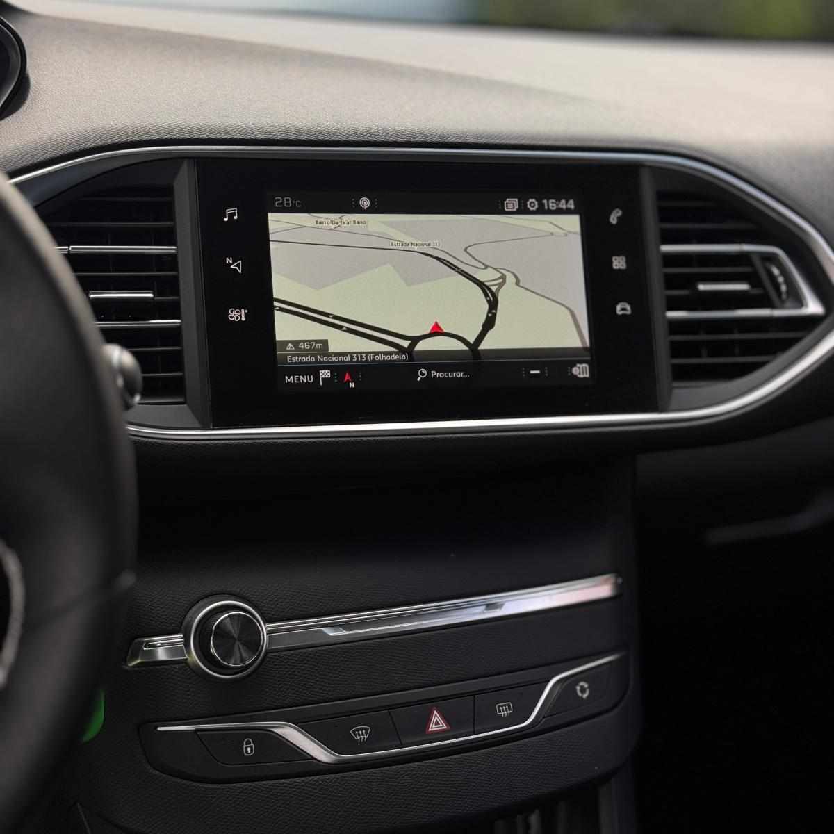 peugeot-308-sw-2018-diesel-1499cc