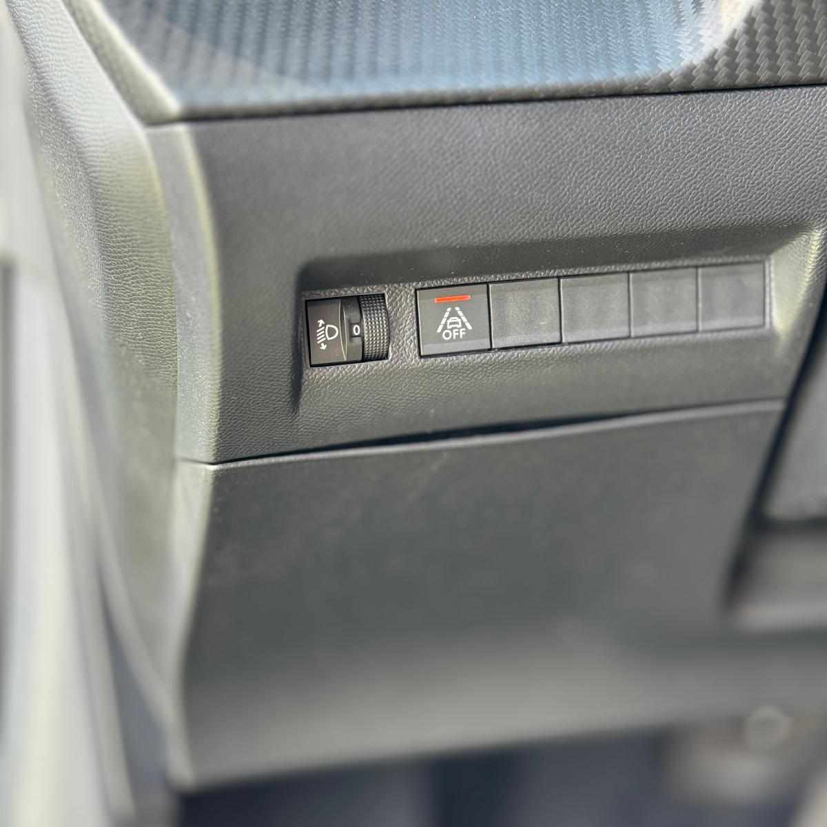 peugeot-208-1-2-puretech-2020-gasolina-1199cc
