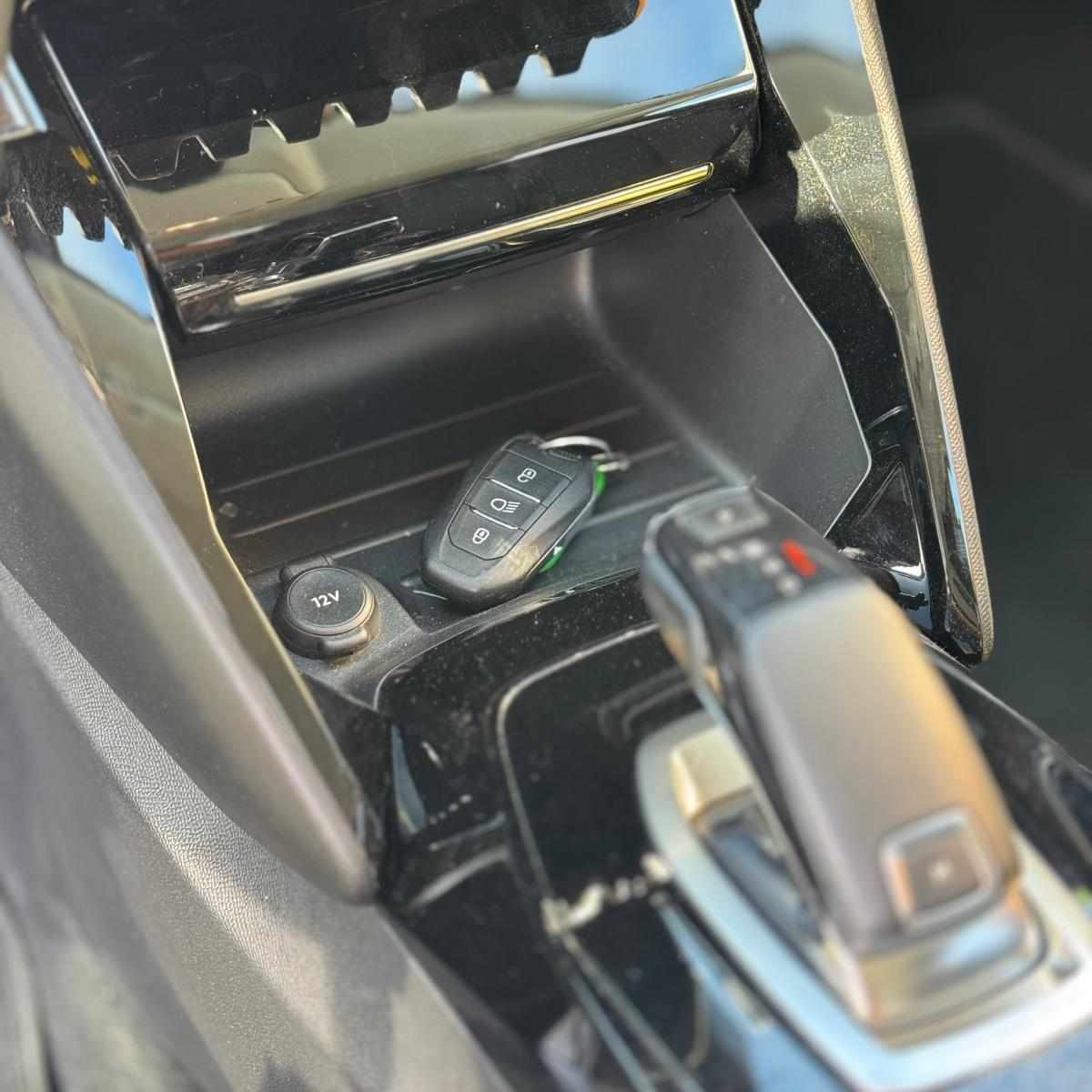peugeot-208-1-2-puretech-2020-gasolina-1199cc