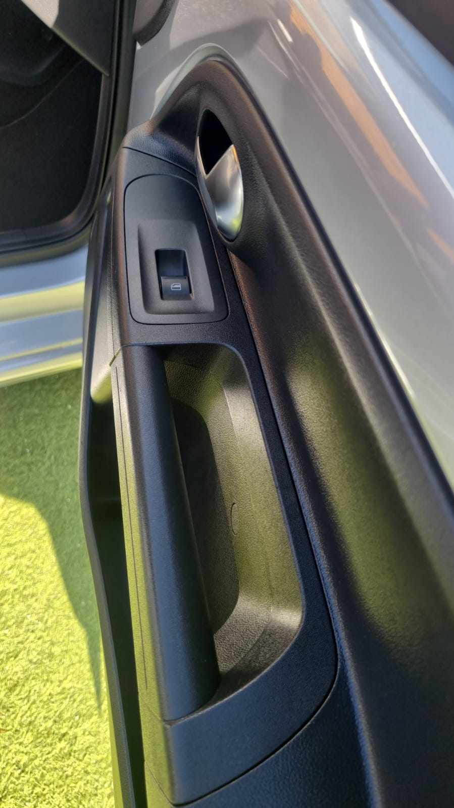 volkswagen-up-1-0-2016-gasolina-999cc