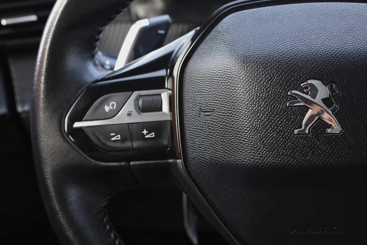 peugeot-208-1-2-puretech-2021-gasolina-1199cc