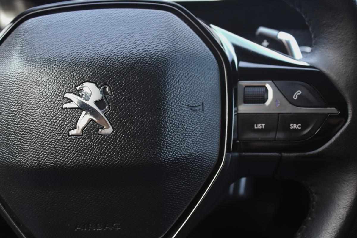 peugeot-208-1-2-puretech-2021-gasolina-1199cc