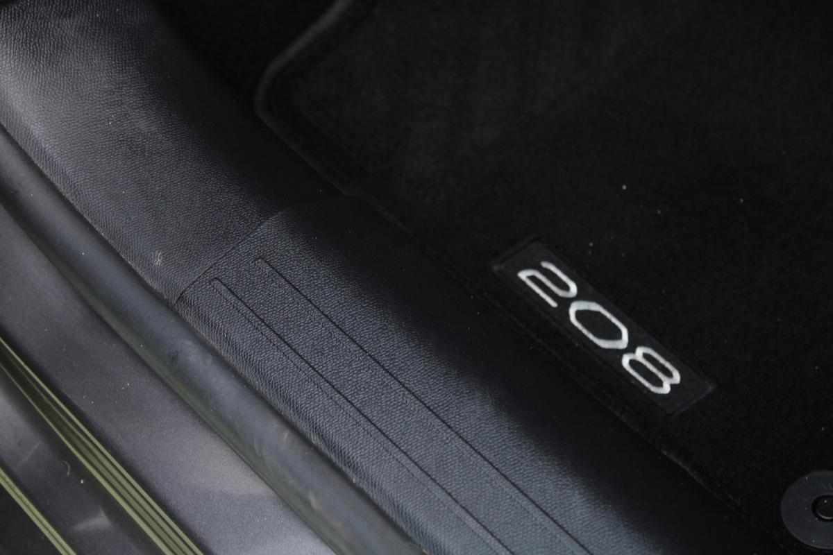 peugeot-208-1-2-puretech-2021-gasolina-1199cc