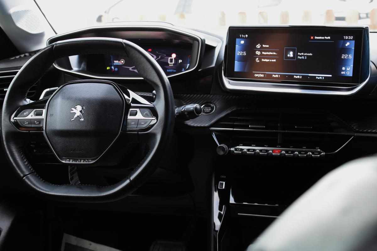 peugeot-208-1-2-puretech-2021-gasolina-1199cc