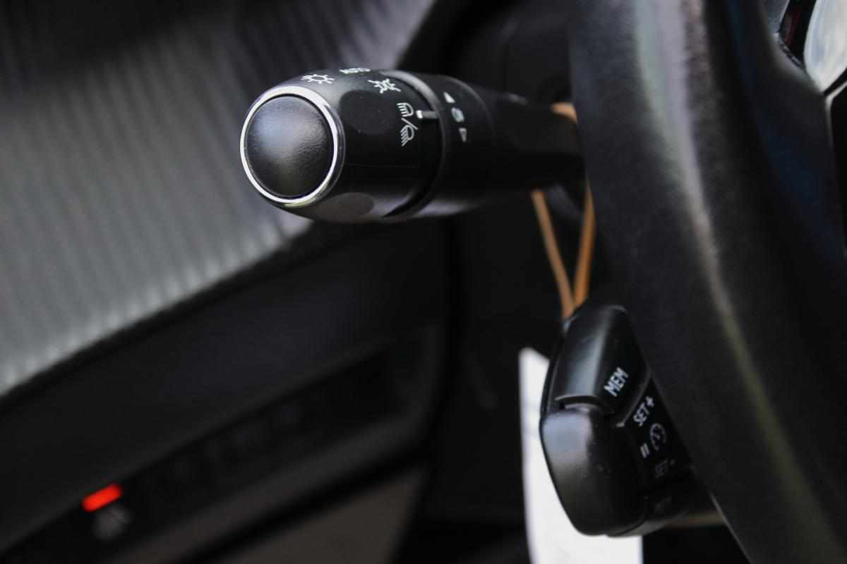 peugeot-208-1-2-puretech-2021-gasolina-1199cc
