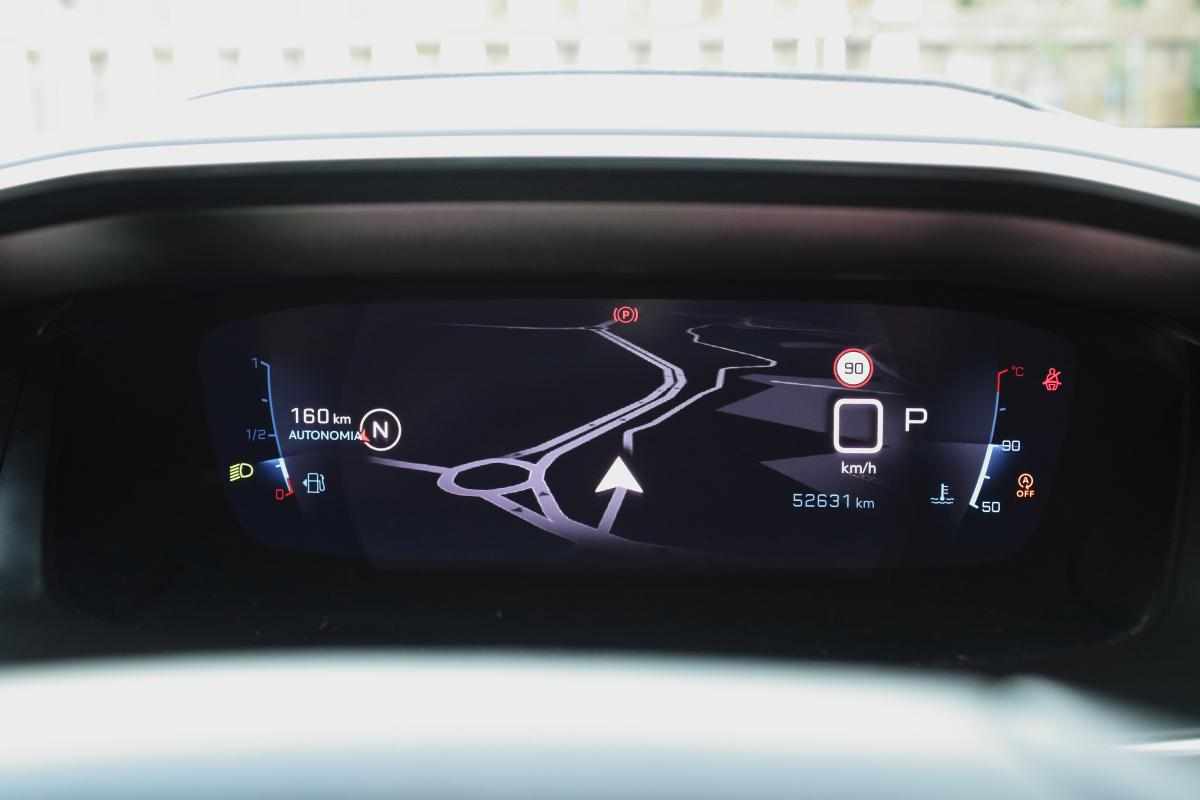 peugeot-208-1-2-puretech-2021-gasolina-1199cc