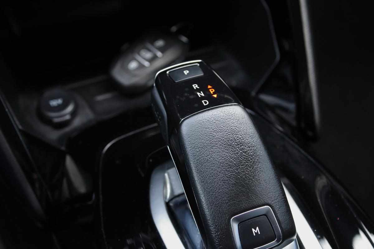 peugeot-208-1-2-puretech-2021-gasolina-1199cc