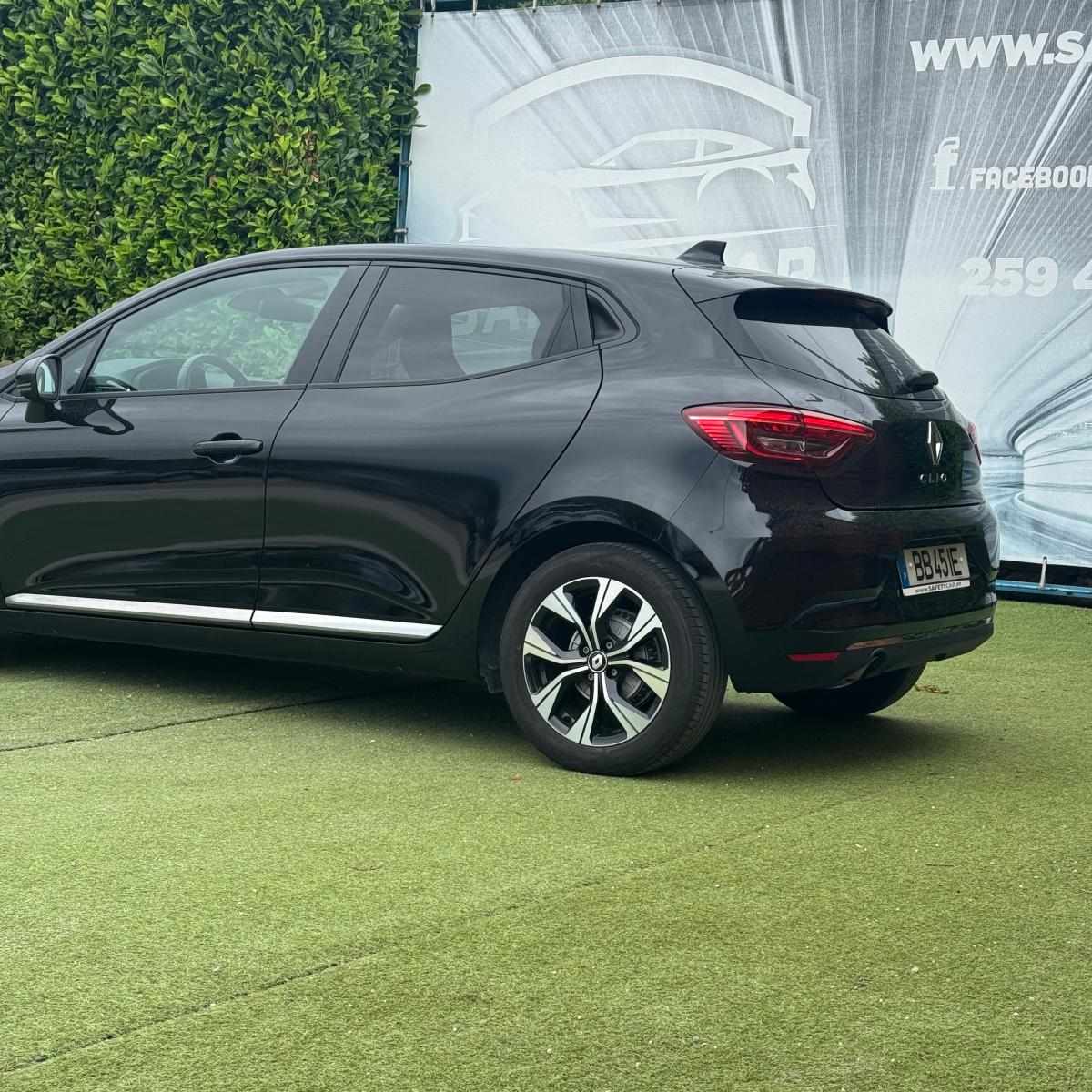 renault-clio-1-5-blue-dci-2023-diesel-1461cc