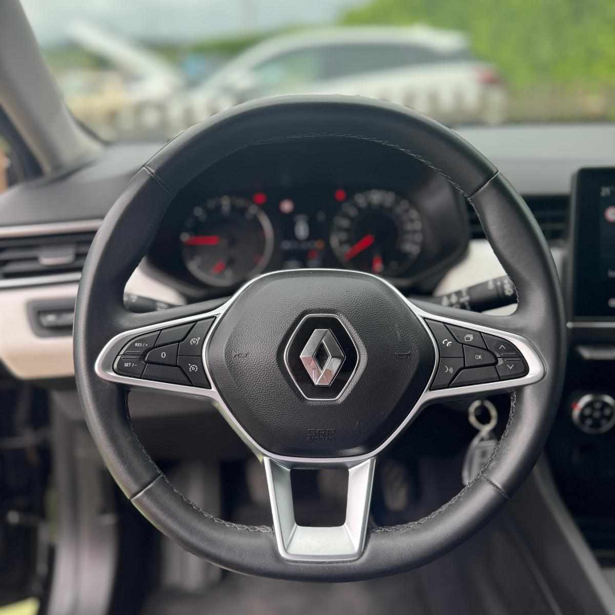 renault-clio-1-5-blue-dci-2023-diesel-1461cc