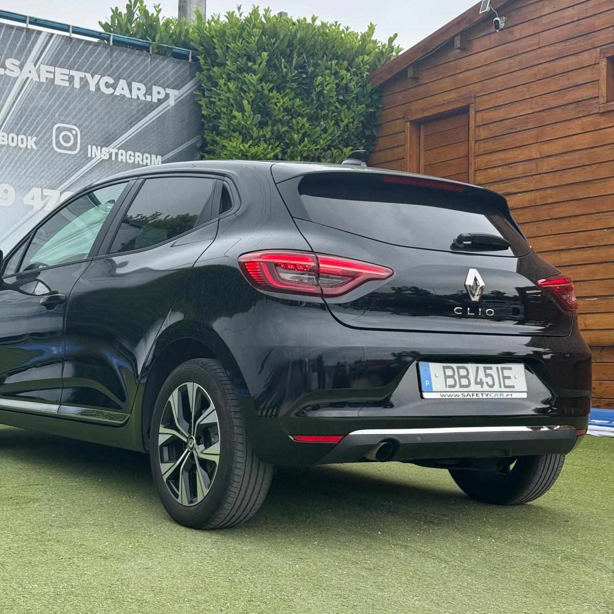 renault-clio-1-5-blue-dci-2023-diesel-1461cc