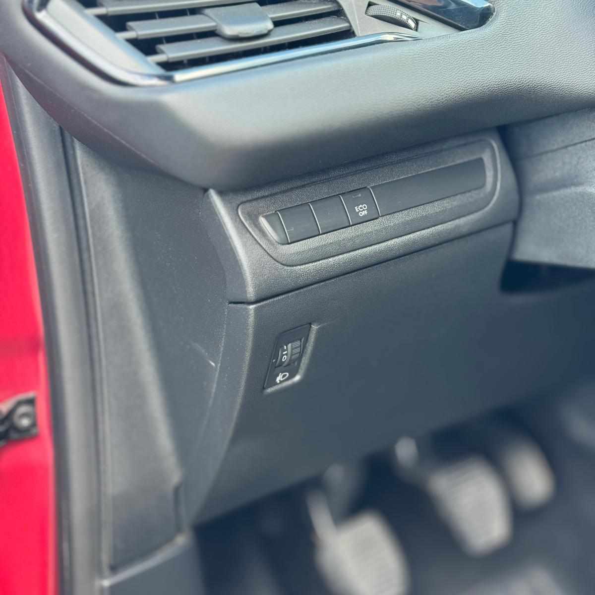 peugeot-208-1-2-puretech-2018-gasolina-1199cc