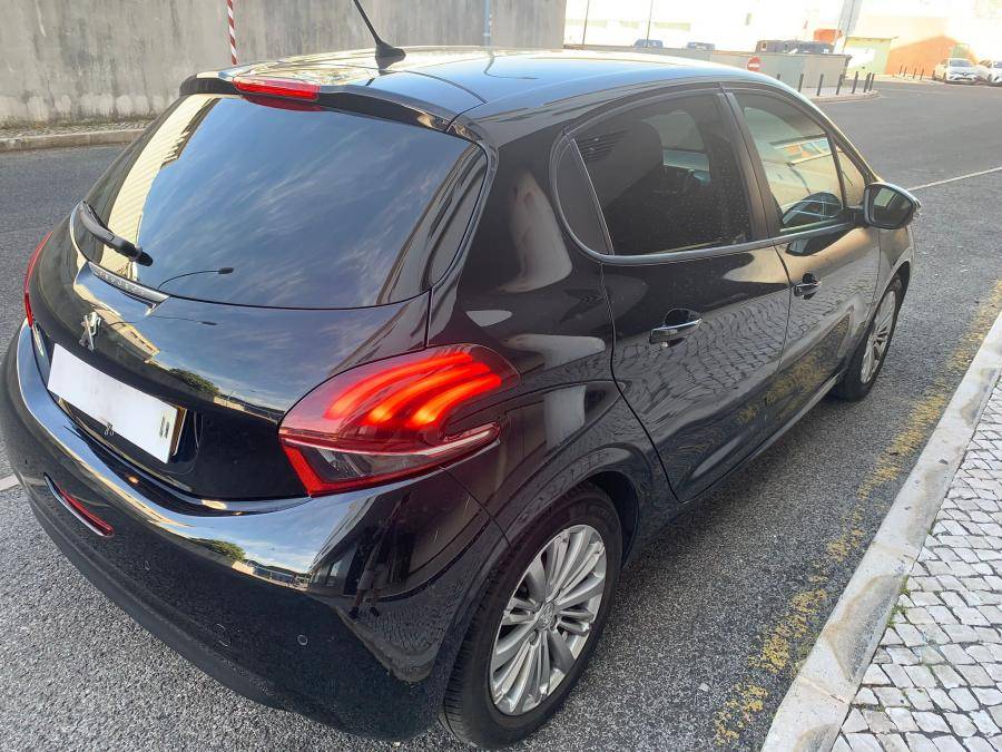 peugeot-208-2018-gasolina-1199cc