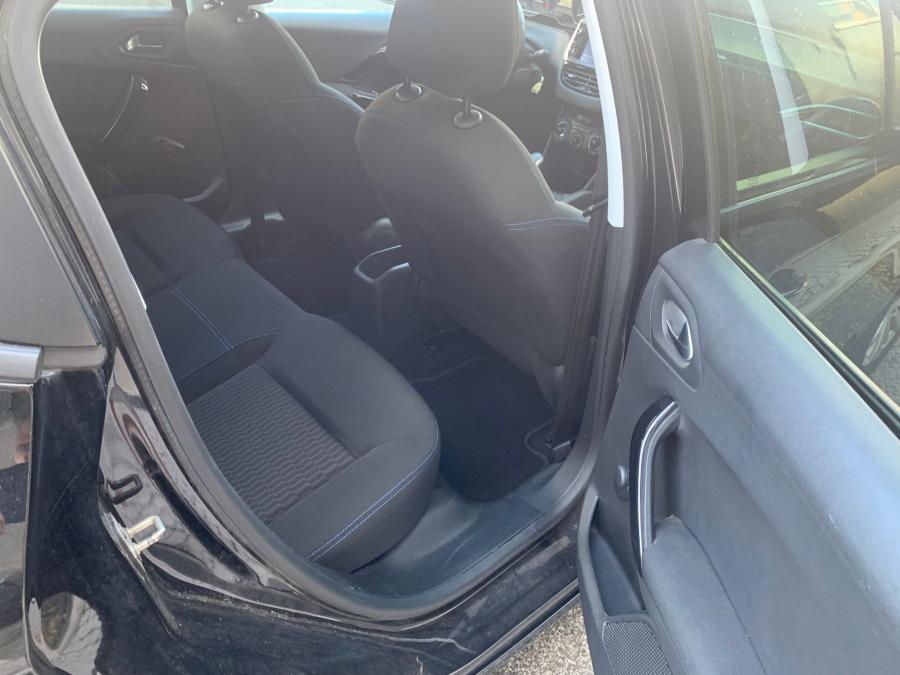 peugeot-208-2018-gasolina-1199cc