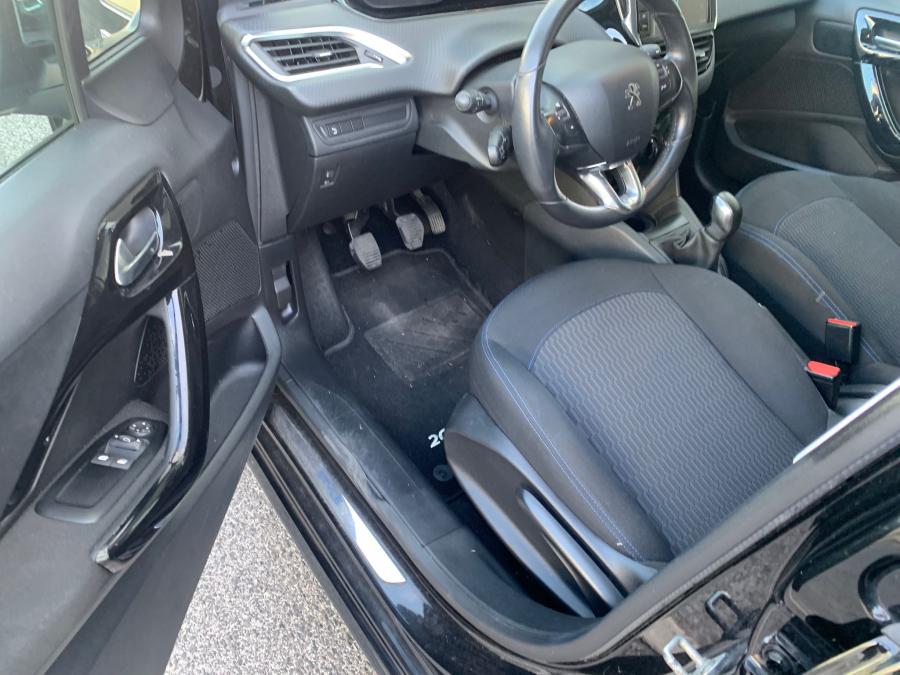 peugeot-208-2018-gasolina-1199cc