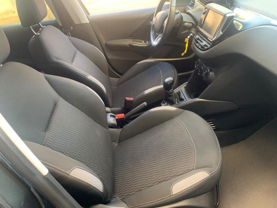 peugeot-208-2015-gasolina-1199cc