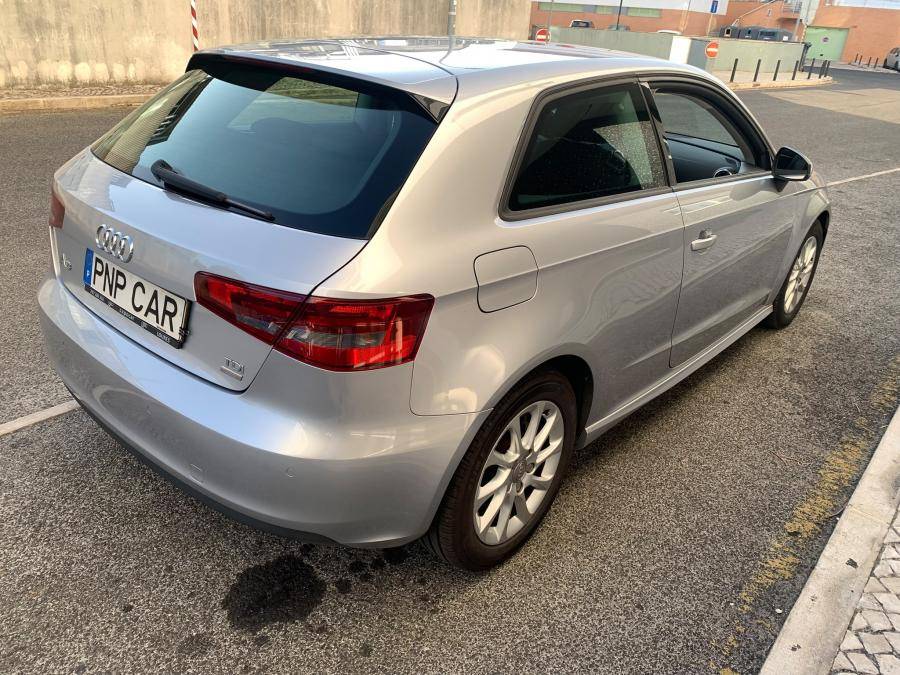 audi-a3-sportback-2015-diesel-1598cc