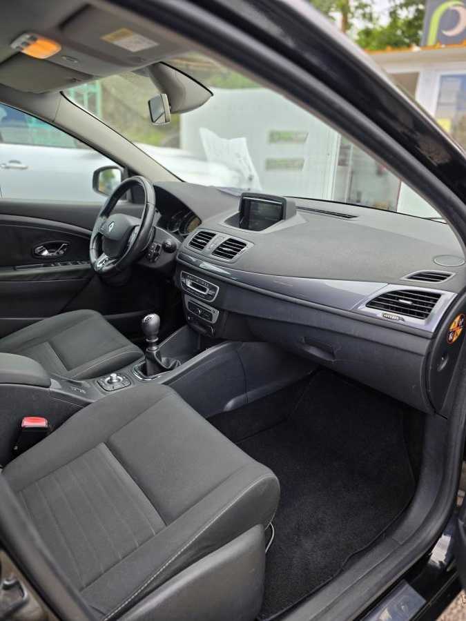 renault-megane-sport-tourer-2015-diesel-1461cc