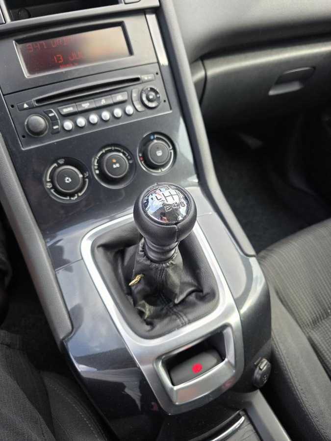 peugeot-5008-2012-diesel-1560cc