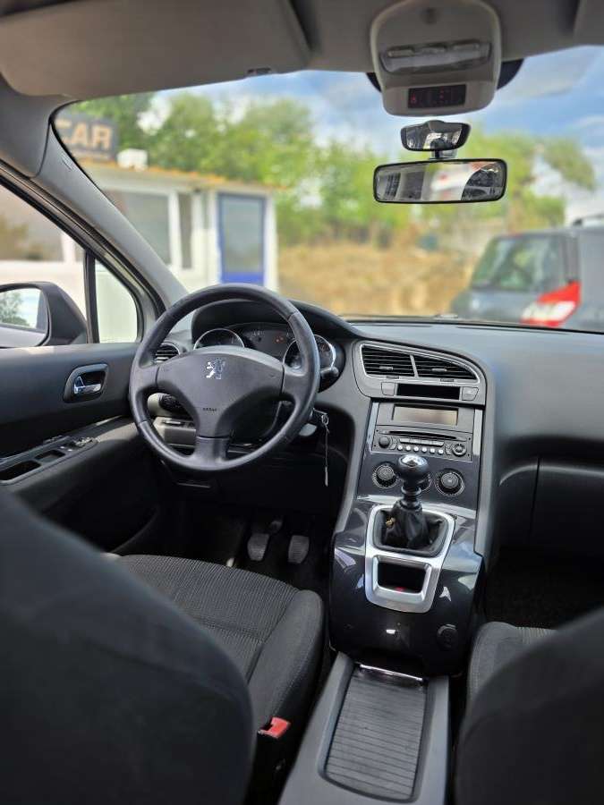 peugeot-5008-2012-diesel-1560cc