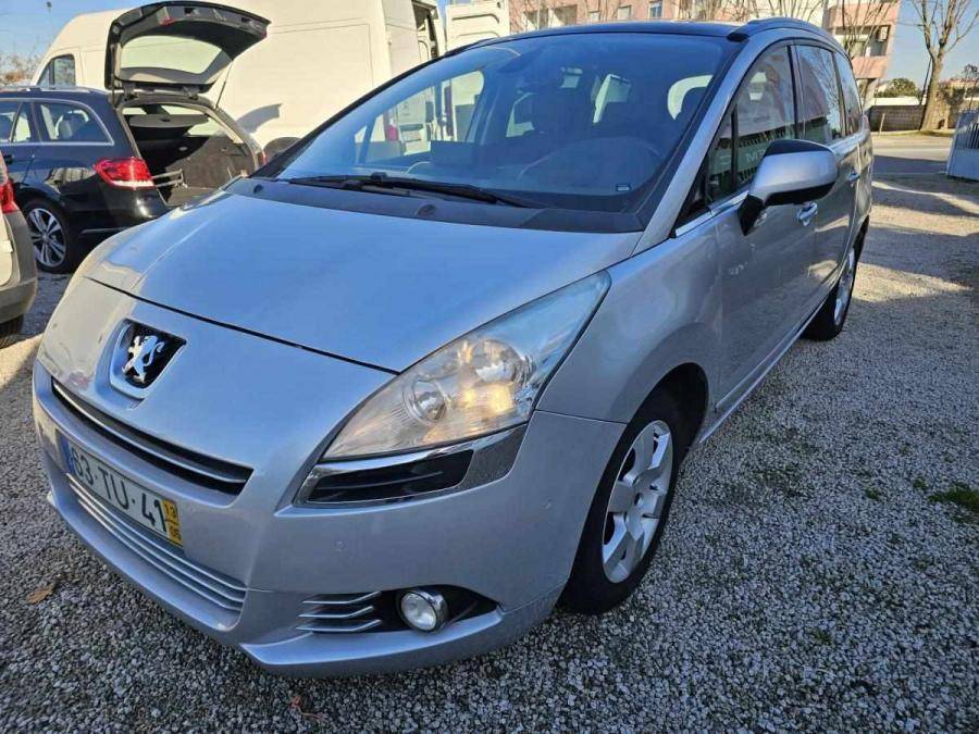 peugeot-5008-2013-diesel-1560cc