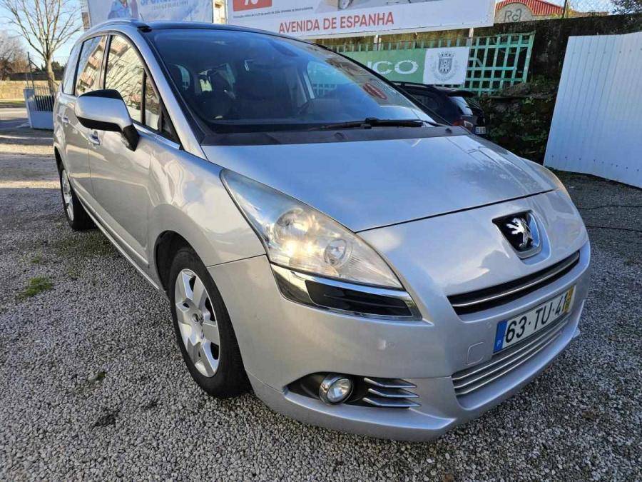 peugeot-5008-2013-diesel-1560cc