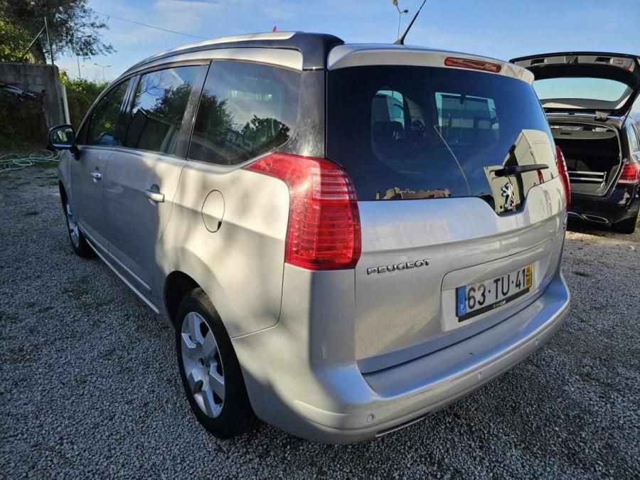peugeot-5008-2013-diesel-1560cc